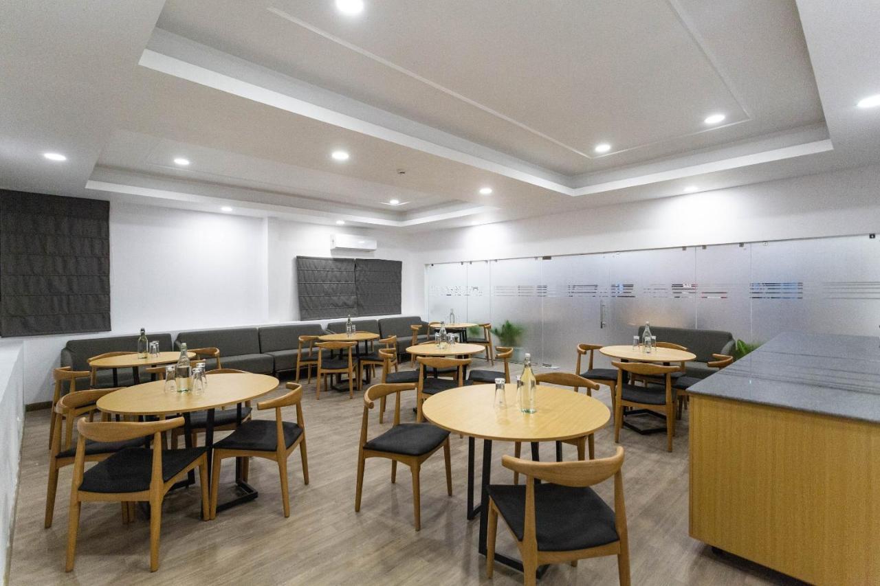 מלון כלכותה Oyo Townhouse 209 Habitat New Town מראה חיצוני תמונה